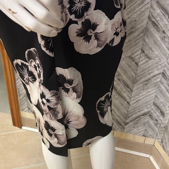 ASOS Black and Cream Floral below the knee Dress, size 8 - Picture 6 of 10